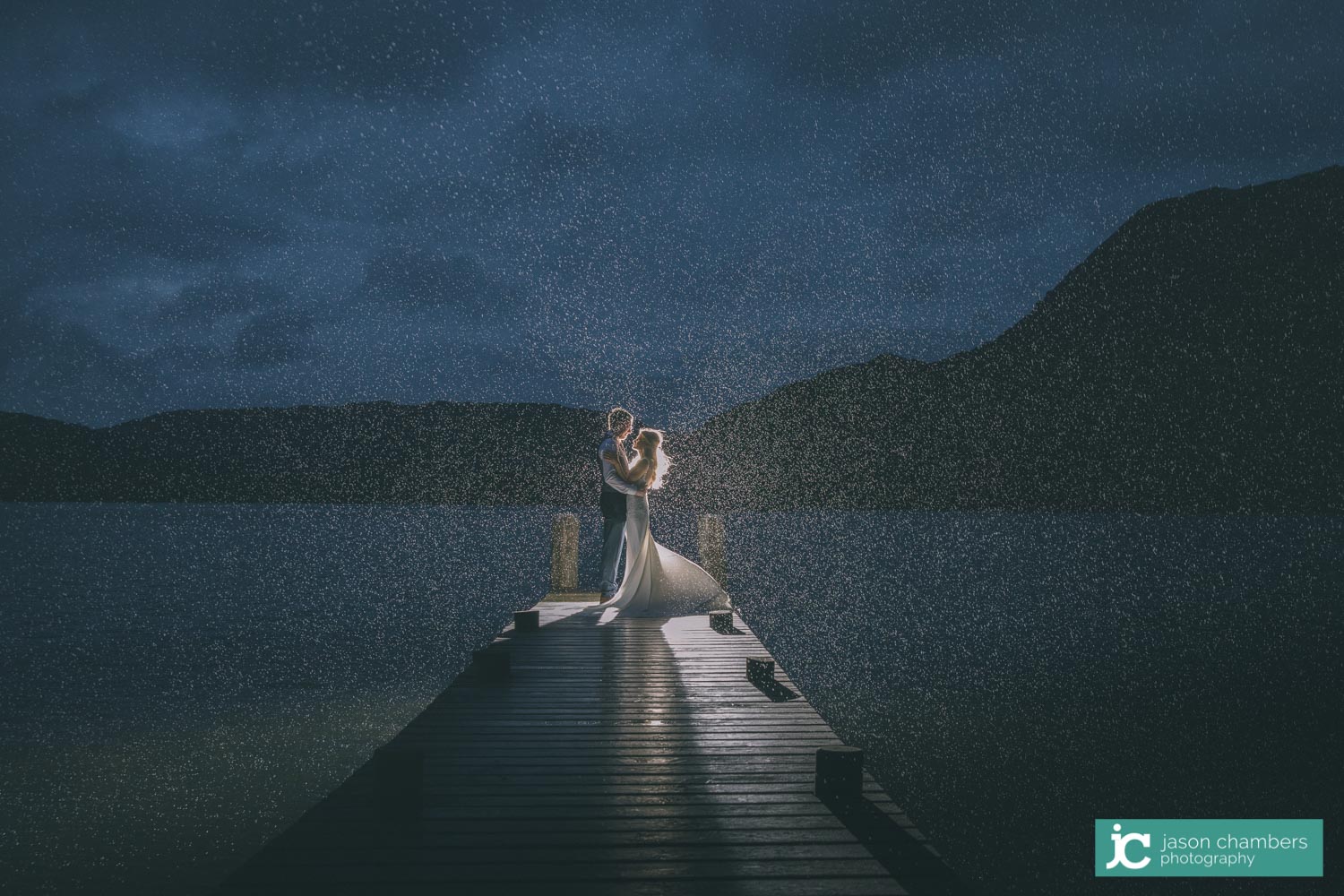 0001 wedding photographs in the rain